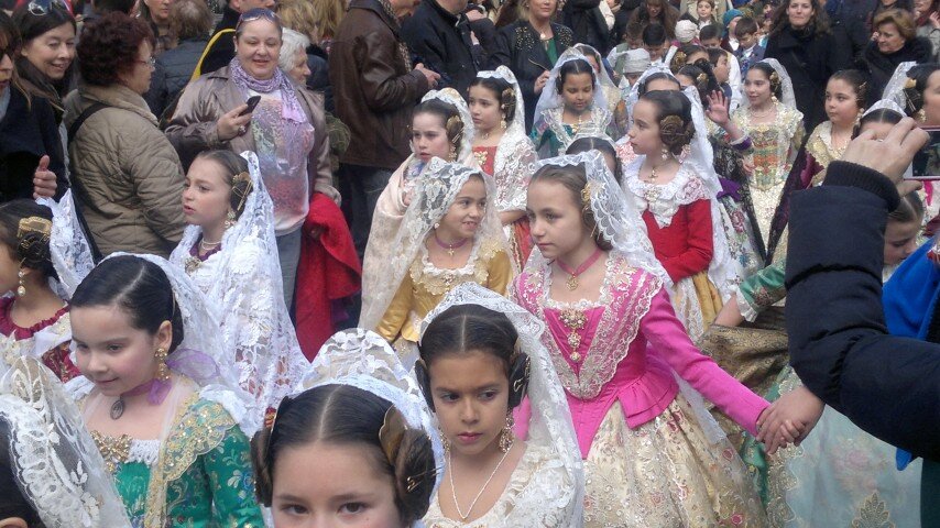 La Diputación abre las puertas a 600 falleros y falleras de la provincia