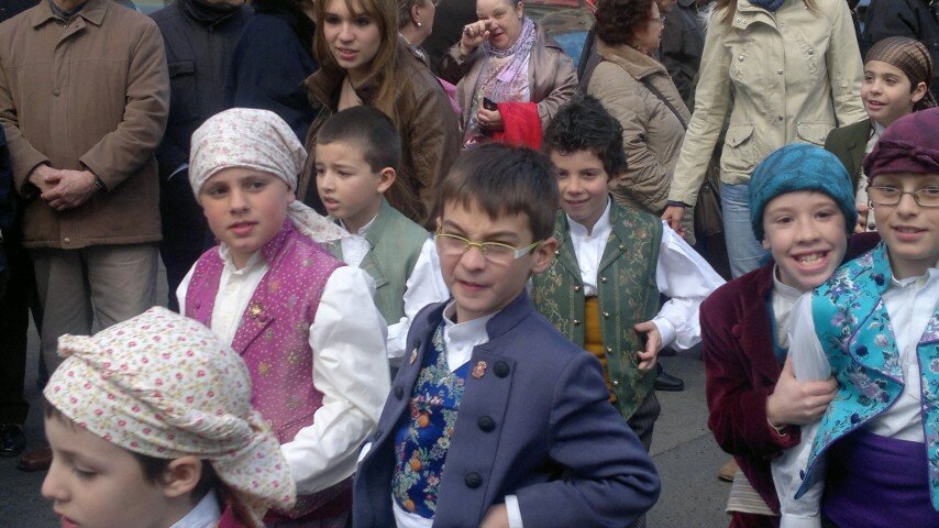 La Diputación abre las puertas a 600 falleros y falleras de la provincia