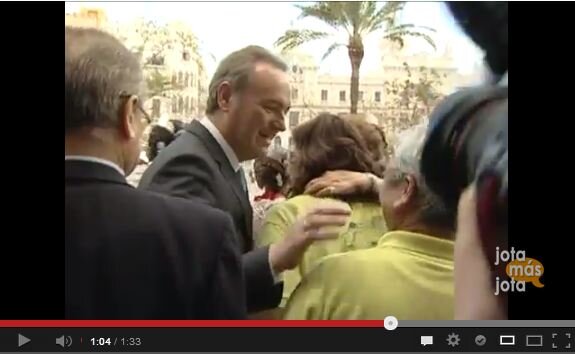 El President de la Generalitat, Alberto Fabra, ha asistido al balcón del Ayuntamiento de Valencia. Fallas 2013
