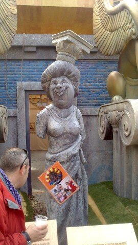 Visita a la falla de Valencia Na Jordana 2013