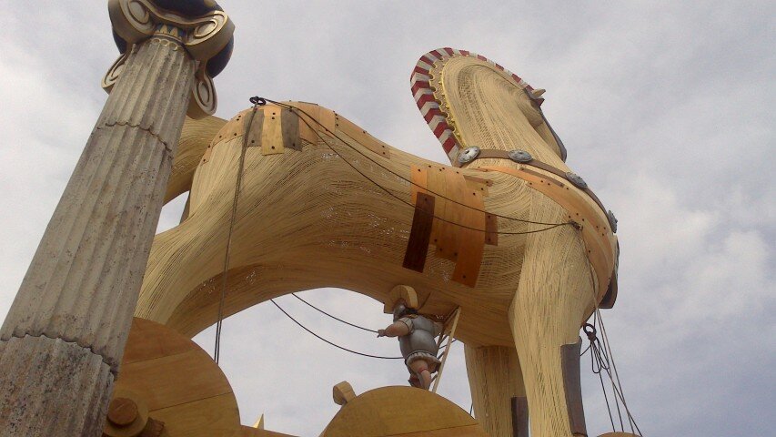 Visita a la falla de Valencia Na Jordana 2013