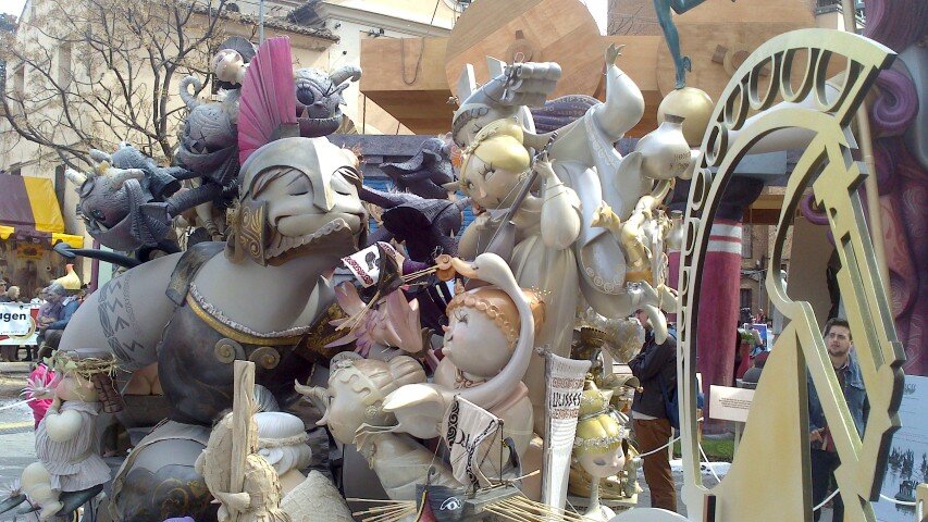 Visita a la falla de Valencia Na Jordana 2013