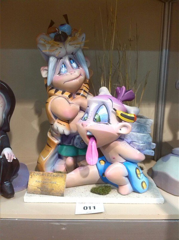 La Falla Plaza de la Merced  presenta sus propuestas de ninots para el 2015