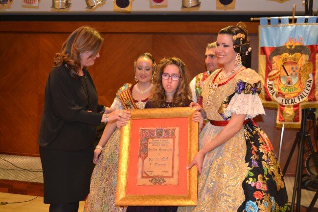 Sisca Gil recogió su reconocimiento como Fallera Ejemplar 2015