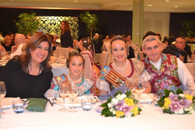 Sisca Gil recogió su reconocimiento como Fallera Ejemplar 2015