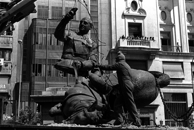 EU se congratula de la retirada del ‘bunyol de brillants’ de Junta Central Fallera a Franco