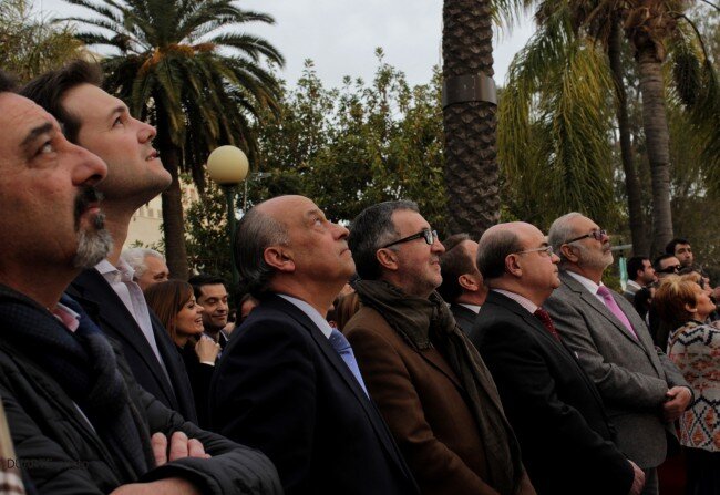 Ambiente festivo en la recepción posterior a la mascletá ofrecida por @Amstel_es