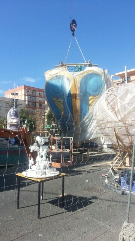 La Falla Avda. Malvarrosa ya ha comenzado el montaje de su monumento