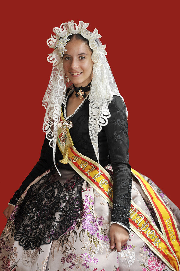 Falleras Mayores de Elda 2015 y sus Damas de Honor