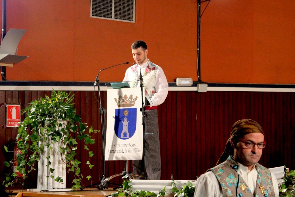 Comença el regnat de Carla i Sara en Pensat i Fet