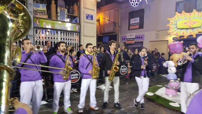 Encantados de conocerte, somos la xaranga SAMARUC