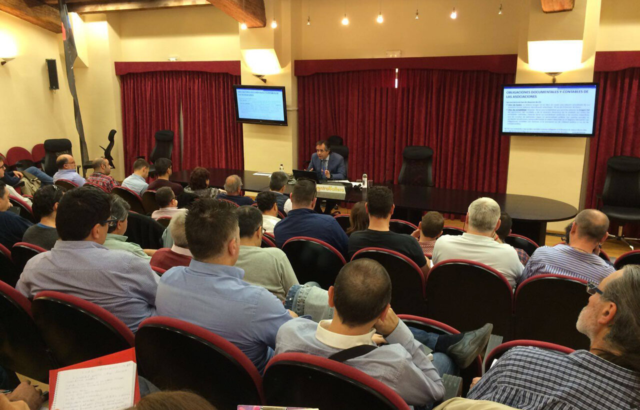 Primeras sesiones de formación para nuevas directivas