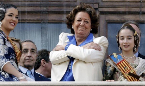 Respeto y homenaje a Rita Barberá, no veo el balcón del Ayuntamiento sin ella
