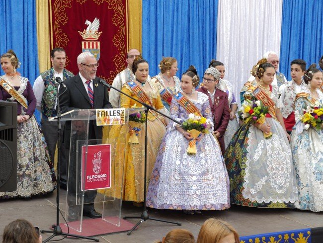La Crida 2017 reune a todas las Falleras Mayores de Alboraya