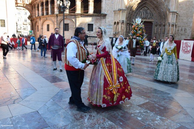 La Ofrenda de las Fallas 2017, uno de los actos más emotivos de las fiestas, vive hoy su primera jornada