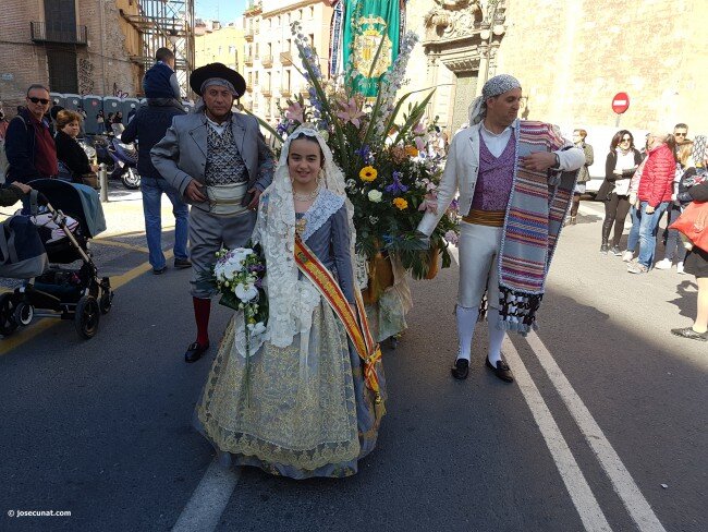 La Ofrenda de las Fallas 2017, uno de los actos más emotivos de las fiestas, vive hoy su primera jornada