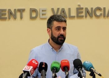 Reyes Martí será la primera mujer pirotécnica que disparará la nit del foc, la mascletà del 19 de marzo y la cremà de las fallas municipales