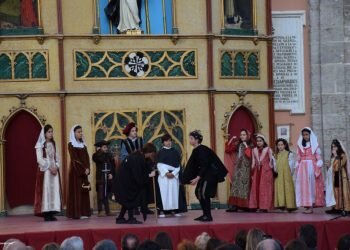 Los altares de San Vicente Ferrer representan sus milagros. ¿Sabes cuál fue el primero?