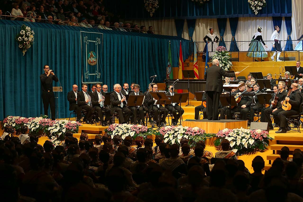 Galería de fotos de la exaltación de la Fallera Mayor de Valencia