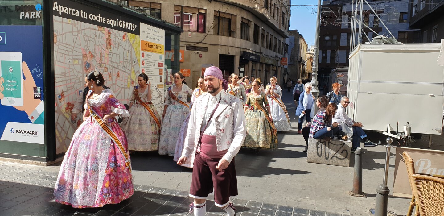 La Junta Local Fallera de Xátiva visita Valencia con motivo de la recepción fallera por parte de la Diputación de Valencia