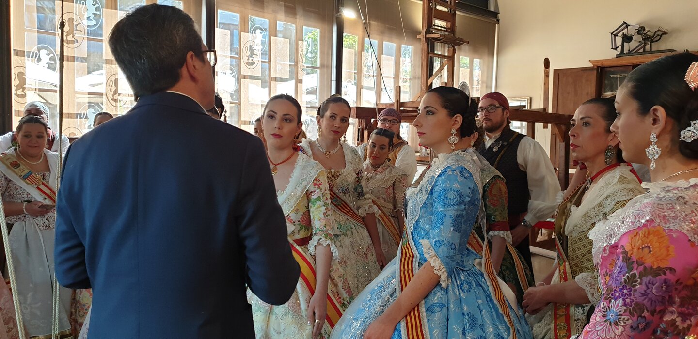 La Junta Local Fallera de Xátiva visita Valencia con motivo de la recepción fallera por parte de la Diputación de Valencia