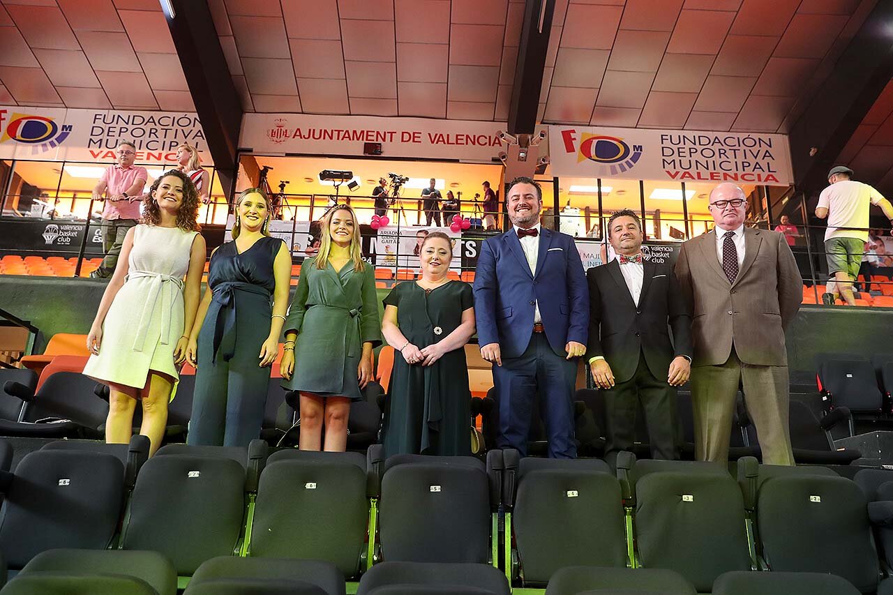 Los nervios y la emoción de las candidatas mayores invadieron la Fonteta