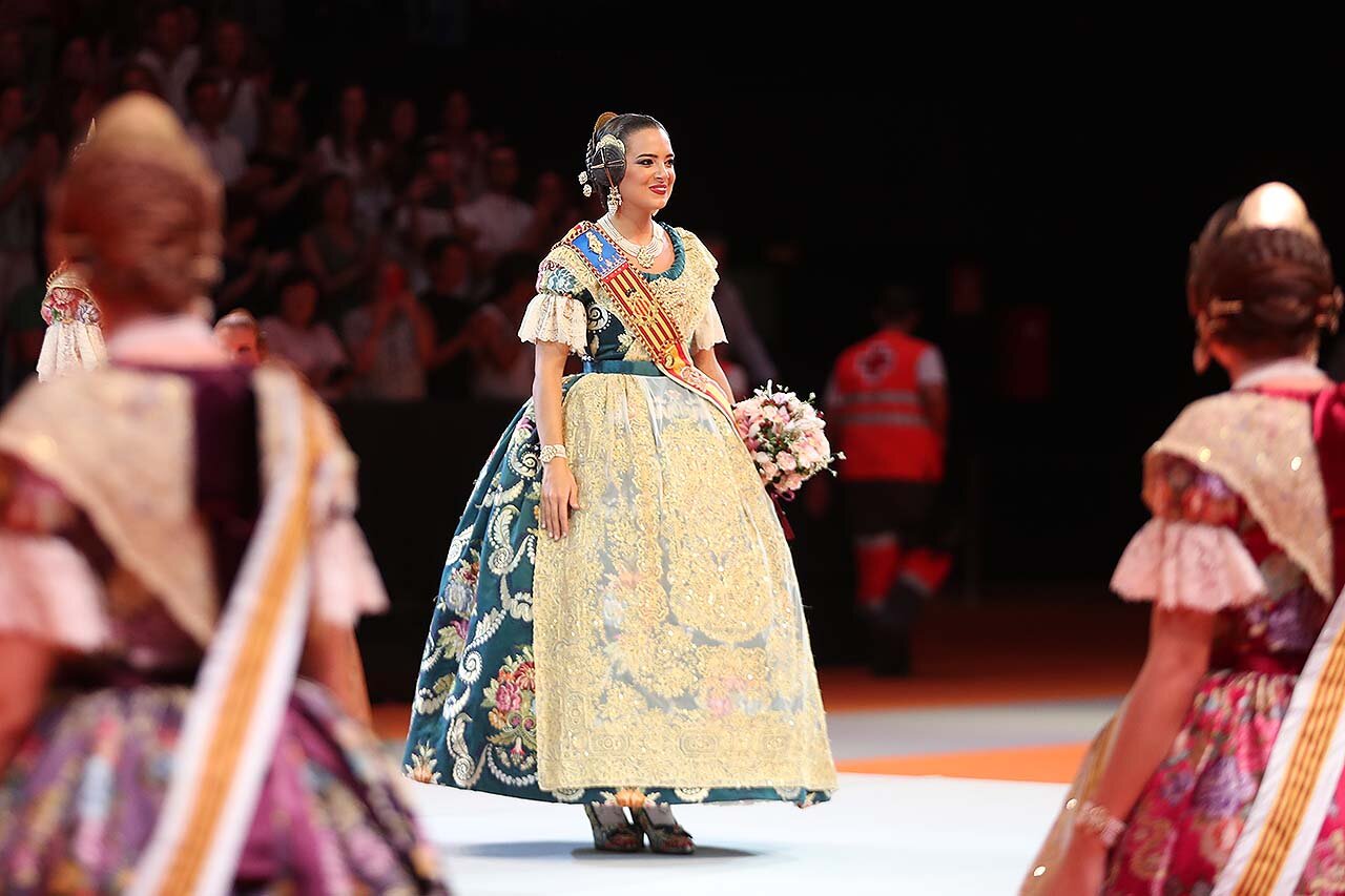 Los nervios y la emoción de las candidatas mayores invadieron la Fonteta